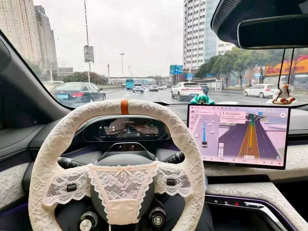 卢本伟 tweet media