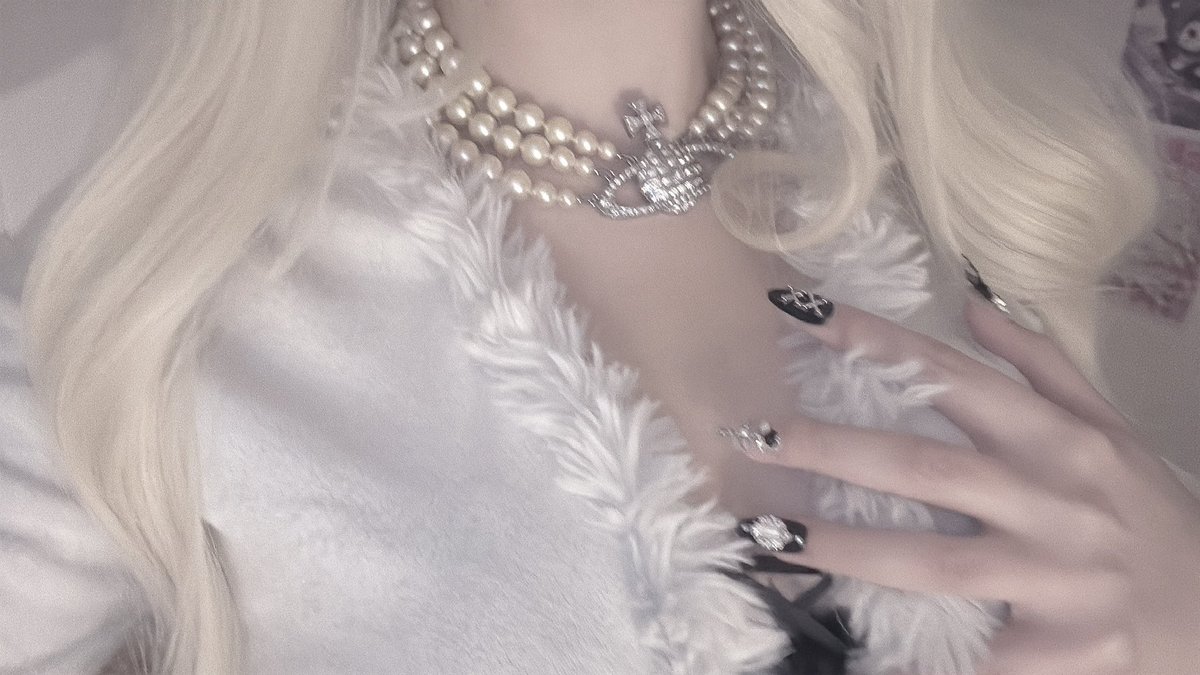 angel tweet media