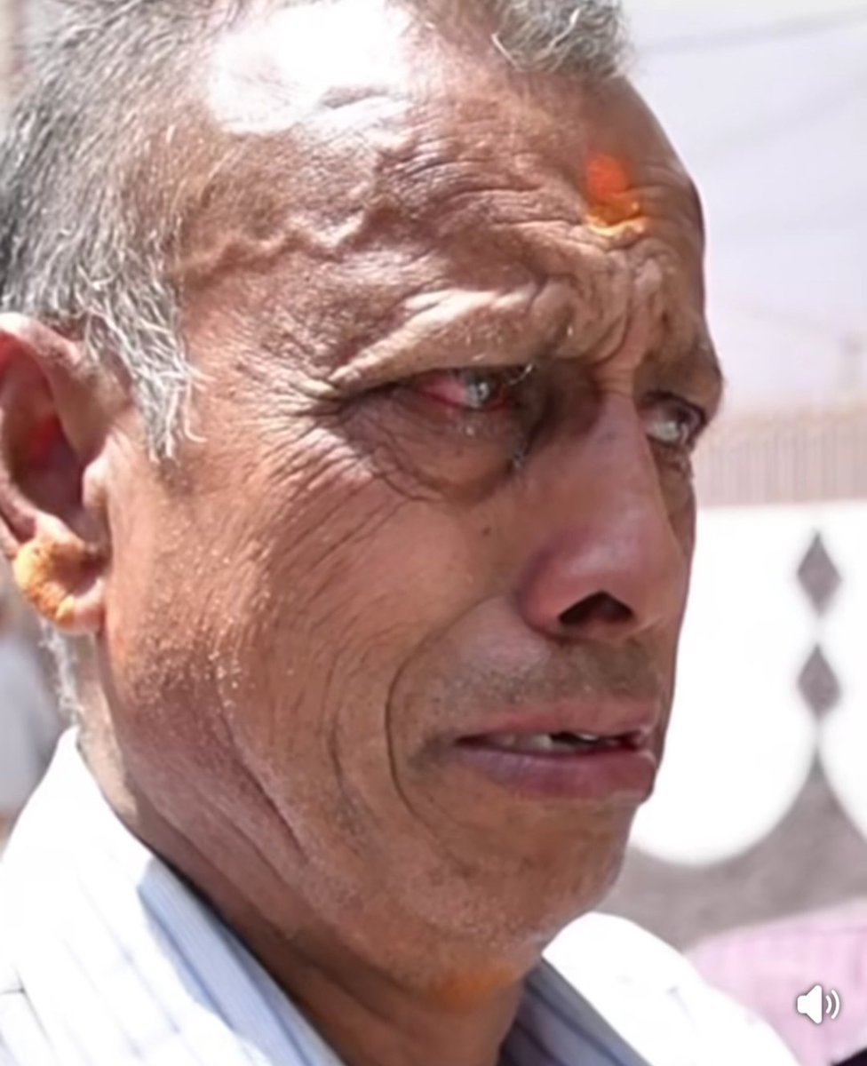 naeemalvik's tweet image. आंसुओं के सैलाब से तरबतर सेंट्रल मार्केट 

सेंट्रल मार्केट शास्त्री नगर मेरठ में सीलिंग की कार्रवाई के बाद आए सुप्रीम कोर्ट के आदेश पर व्यापारियों में गम का माहौल है 
हर किसी की आंख में आंसू है और महिलाओं से लेकर बच्चे बड़े सब रो रहे हैं
 #सेंट्रलमार्केट #मेरठ #meerut #news