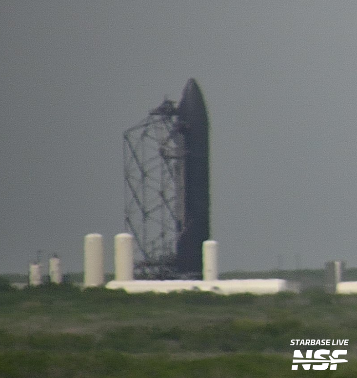 TrackingTheSB's tweet image. During the night Ship 39 was rolled out to Masseys and Booster 19 is arriving at the launch site now.

Track Starbase Here: figma.com/design/2AvC161…
Join Our Discord Here: discord.gg/ZbrSYPzDAq

📸NSF | Starbase Live | nsf.live/starbase

#Tracking #starship #Starbase