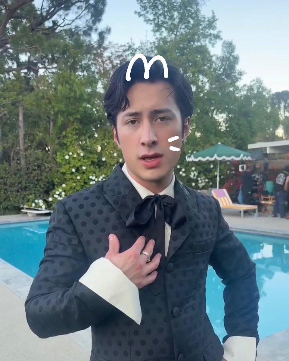 daily hudbunny🐰 tweet media