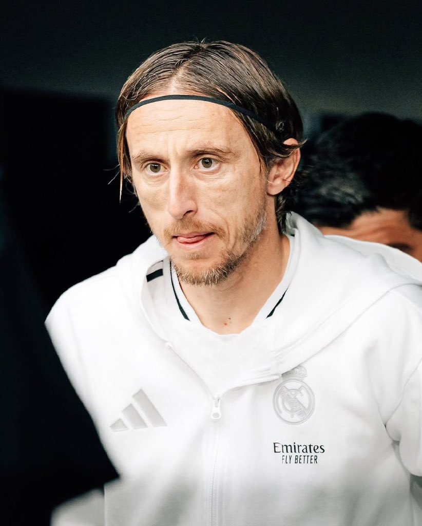 بوجوڤ tweet media