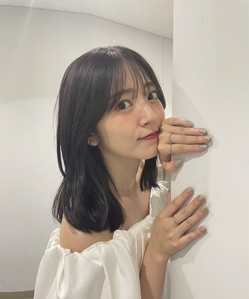 愛理ちゃん32歳おめでとう︎💕︎どんな時でも愛理ちゃんの笑顔見るとこっちも元気貰ってます🍀*゜過去のライブ映像とか見てると会いたくなって泣きそうになる時もあるけど今年は既に愛理ちゃんに会える機会が多いから沢山楽しみます😊よろしくね🥰
 #鈴木愛理生誕祭2026