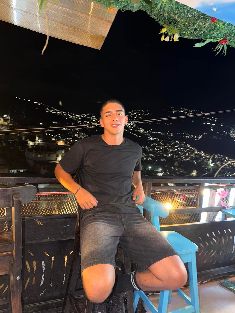 Thomasvelaas's tweet image. Donde estoy? #parati