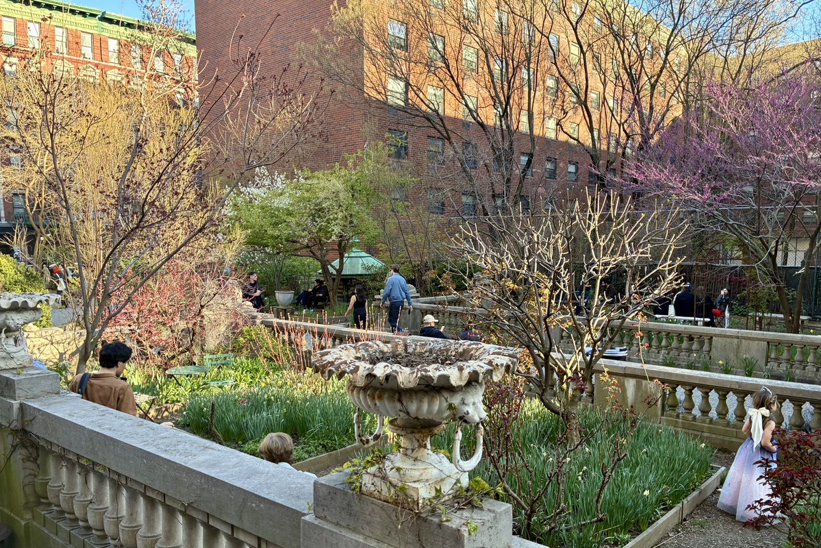 𝖓𝖎𝖓𝖊 🕯 tweet media