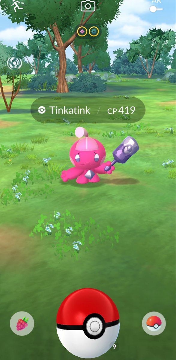 Andrewdeeeeee's tweet image. How did you all enjoy #PokemonGo #CommunityDay ? 

Shiny Pokemon should look different…..Not just carry different accessories 😂