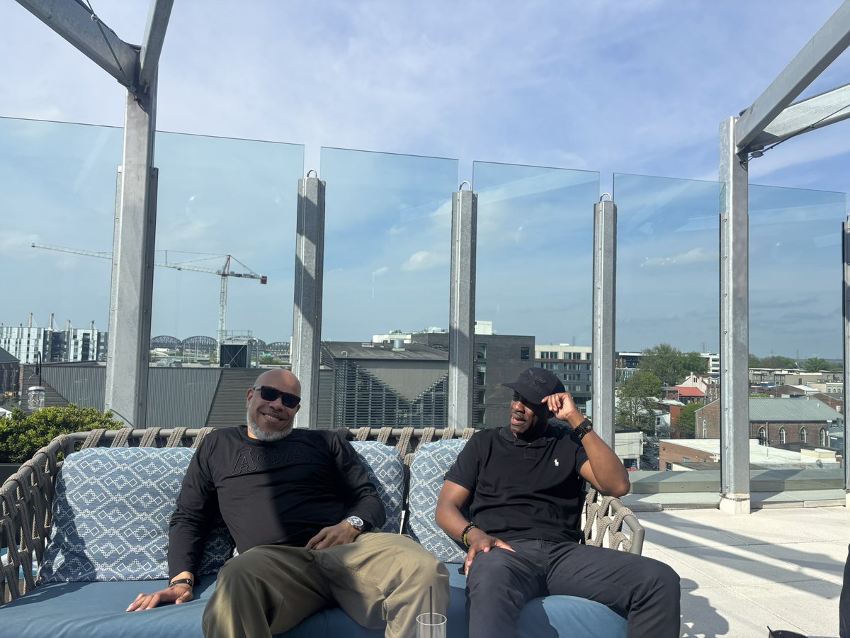 AlphaLambda1906's tweet image. Brothers enjoying some charter day activities on the rooftop. #AlphaPhiAlpha #CharterDay115 #AlphaLambda