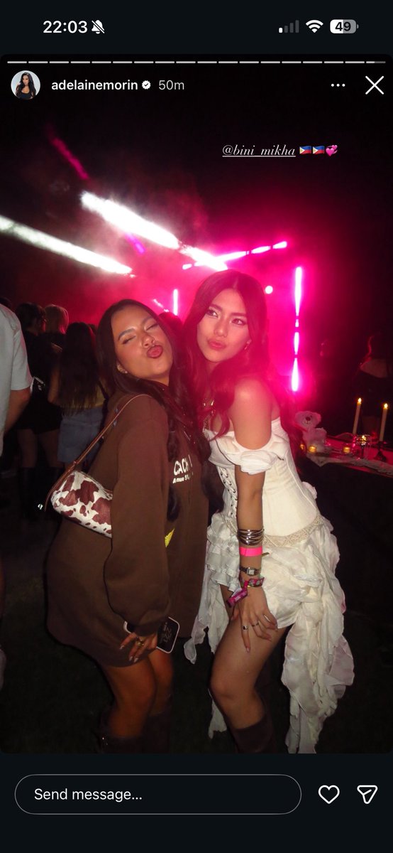 keandyfloss's tweet photo. canadian/filo youtuber @AdelaineMorin with @bini_mikha !!!!  ahhh gorgeous girlies💕💕 #bini #binichella #coachella https://t.co/CF8bFF33QC