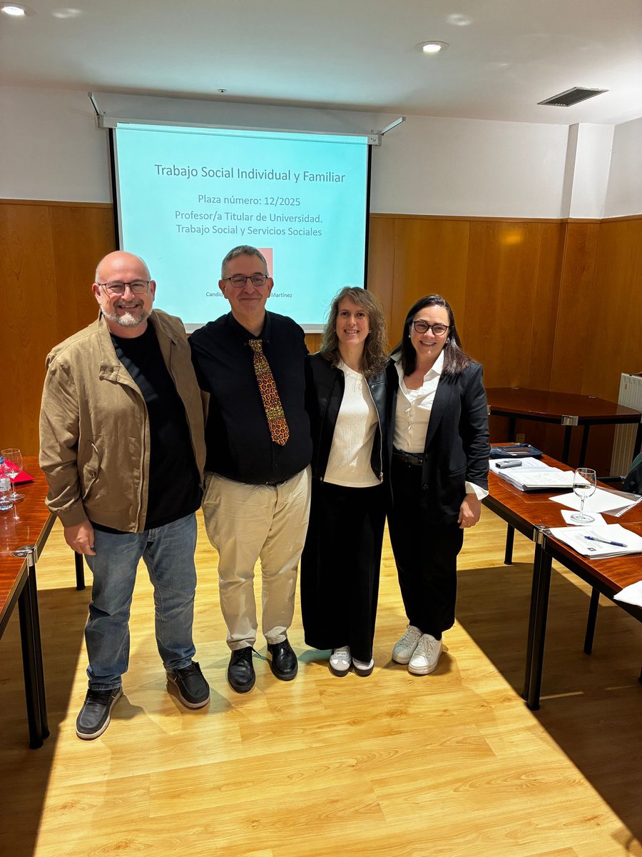 ceserran's tweet photo. El viernes, 10 de abril, obtuve la plaza de profesora Titular de Universidad en el Área de Trabajo Social y Servicios Sociales de @unirioja Un día para recordar y para agradecer, sobre todo por aquellas personas que me han acompañado en este recorrido. https://t.co/HGem5LlpZf