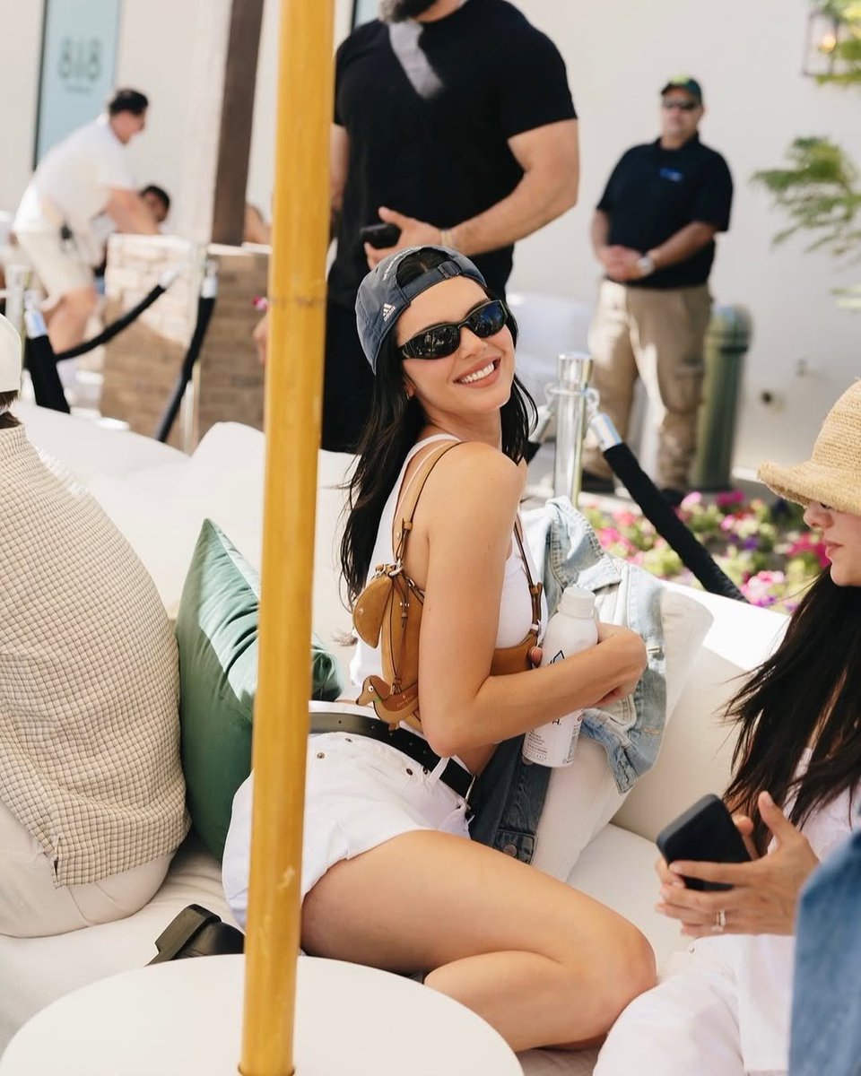 kendall jenner archive tweet media