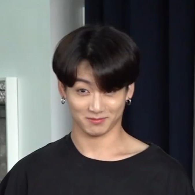 Sant⁷ | SORTEIO INGRESSO BTS 🎟️💜 tweet media