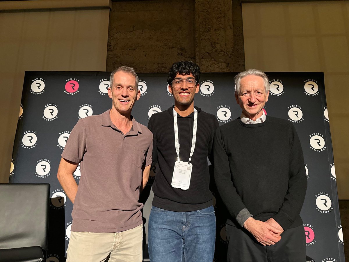 RitvikKapila's tweet image. Life building @NeoSigmaAI recently!

- building alongside my incredible cofounder @gauri__gupta 
- meeting legends and grateful for having their early backing for what we are building @JeffDean @geoffreyhinton 
- invited to @OpenAI founders table dinner and in a room with people