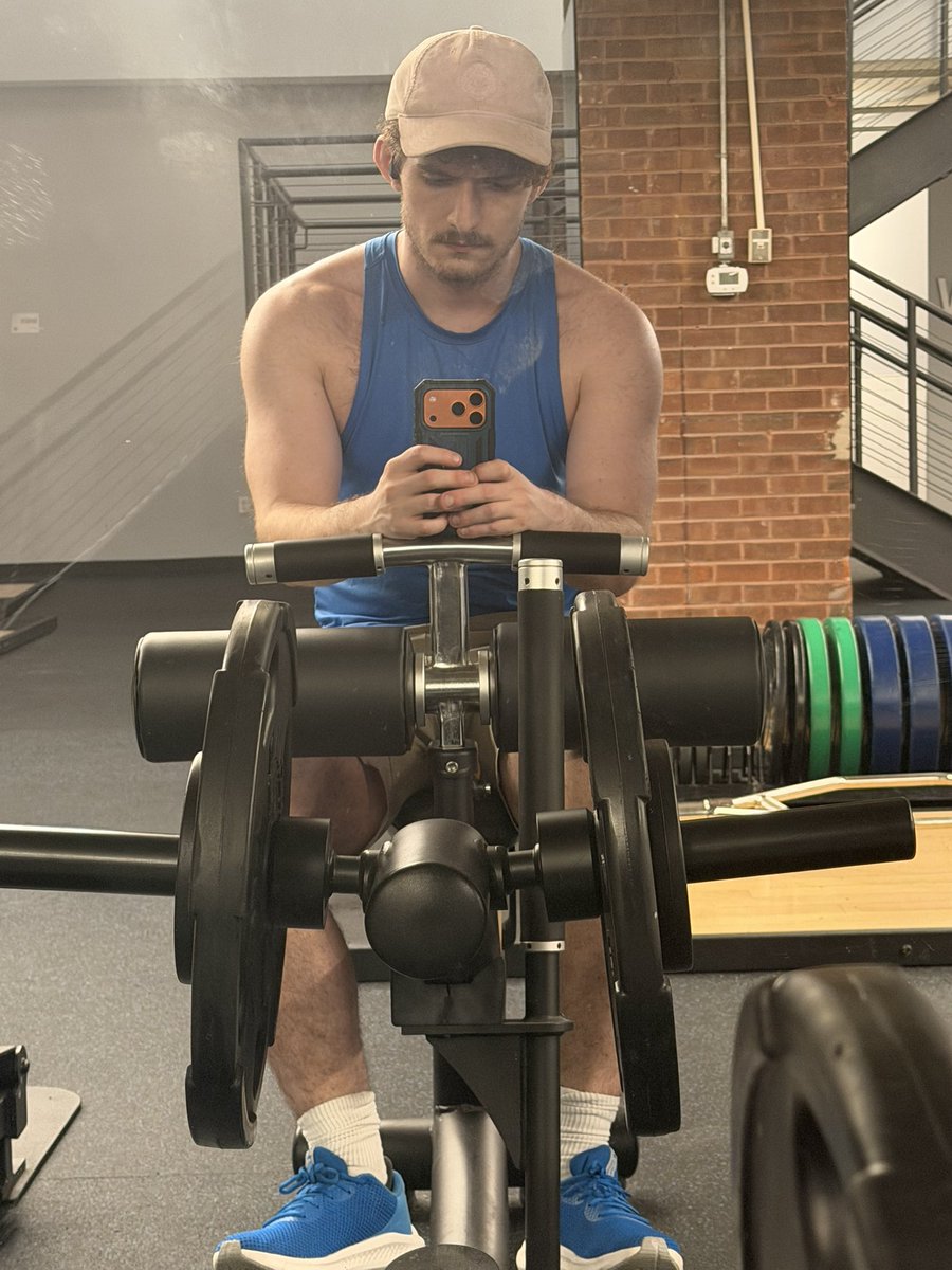 Maximilian 🥰 tweet media