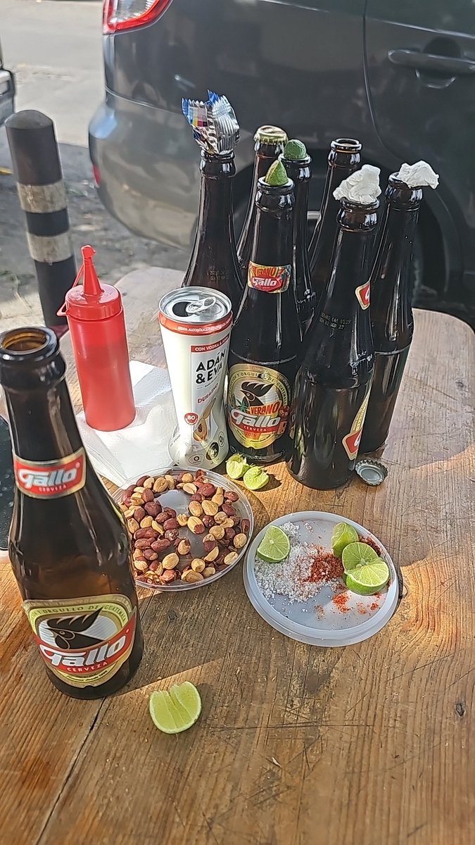 ParejaA&E tweet media