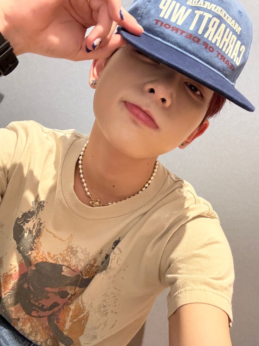 kayleigh tweet media