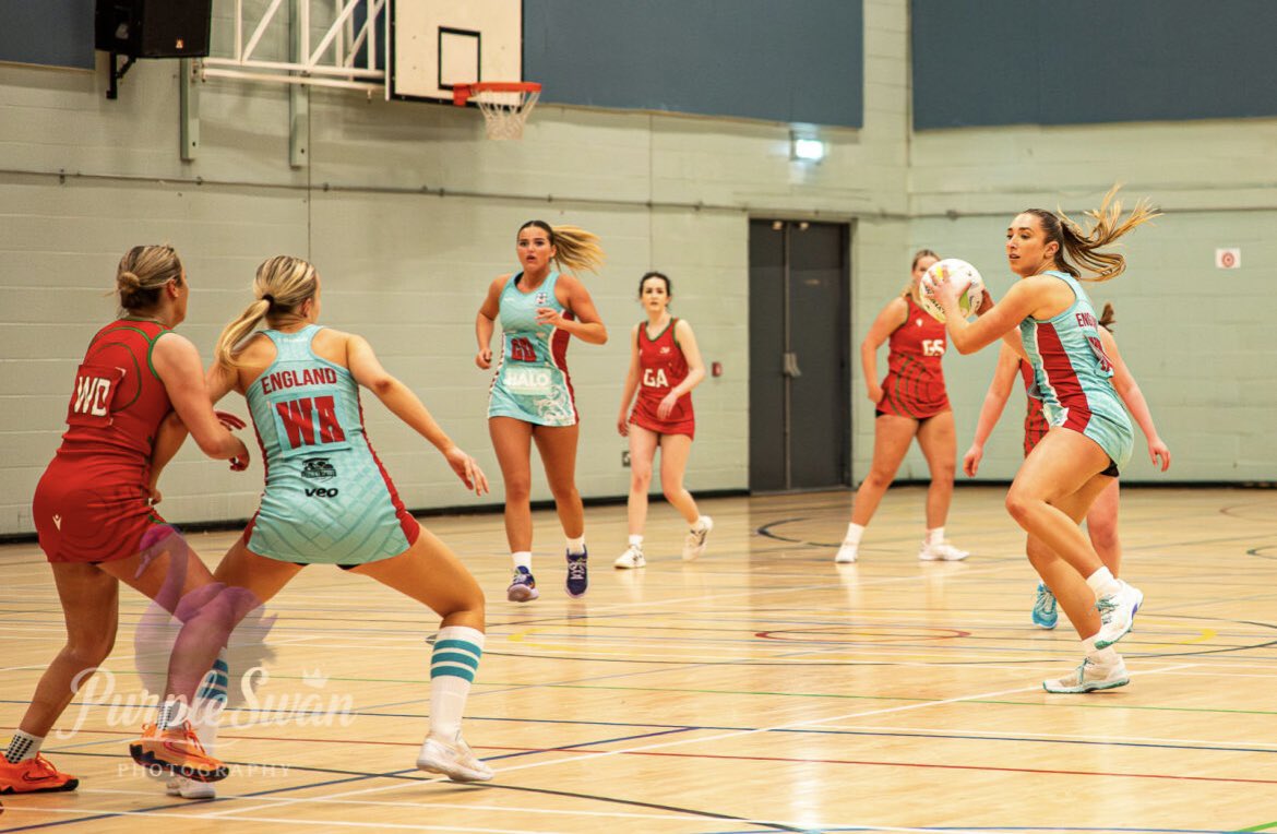 EngUniSport's tweet photo. 🏐 | On court action from your @EngUniSport Netball team last weekend.

Our girls played France on day 1 where they won 2/2 games, before a tournament with Wales, AoC and Welsh Colleges on the Sunday in which they won 6/6 games. 

Congratulations team 🏴󠁧󠁢󠁥󠁮󠁧󠁿

#EUS #EUSNetball https://t.co/yRmI1AEEpb