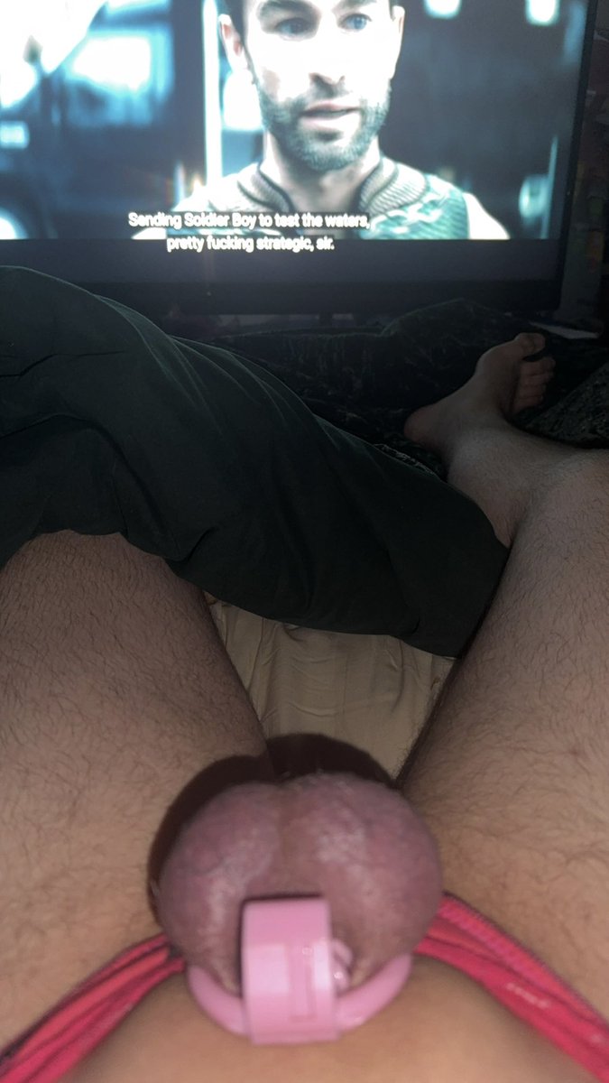 SubbieNuggies's tweet photo. No better way to spend a night then weed, the boys season 3 and an inverted micro cage for a micro clitty https://t.co/si5vj9T6wU
