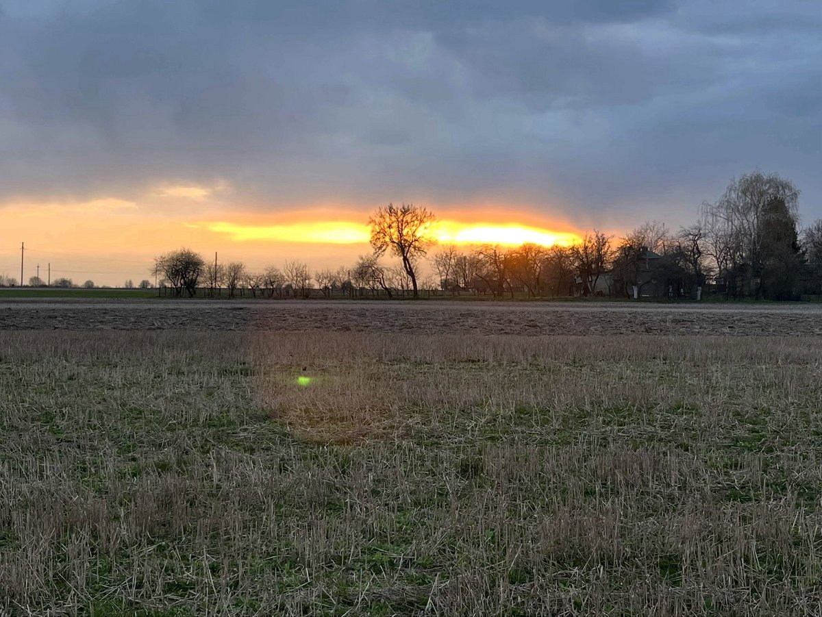 такий чудернацький сьогодні захід сонця був 🌅