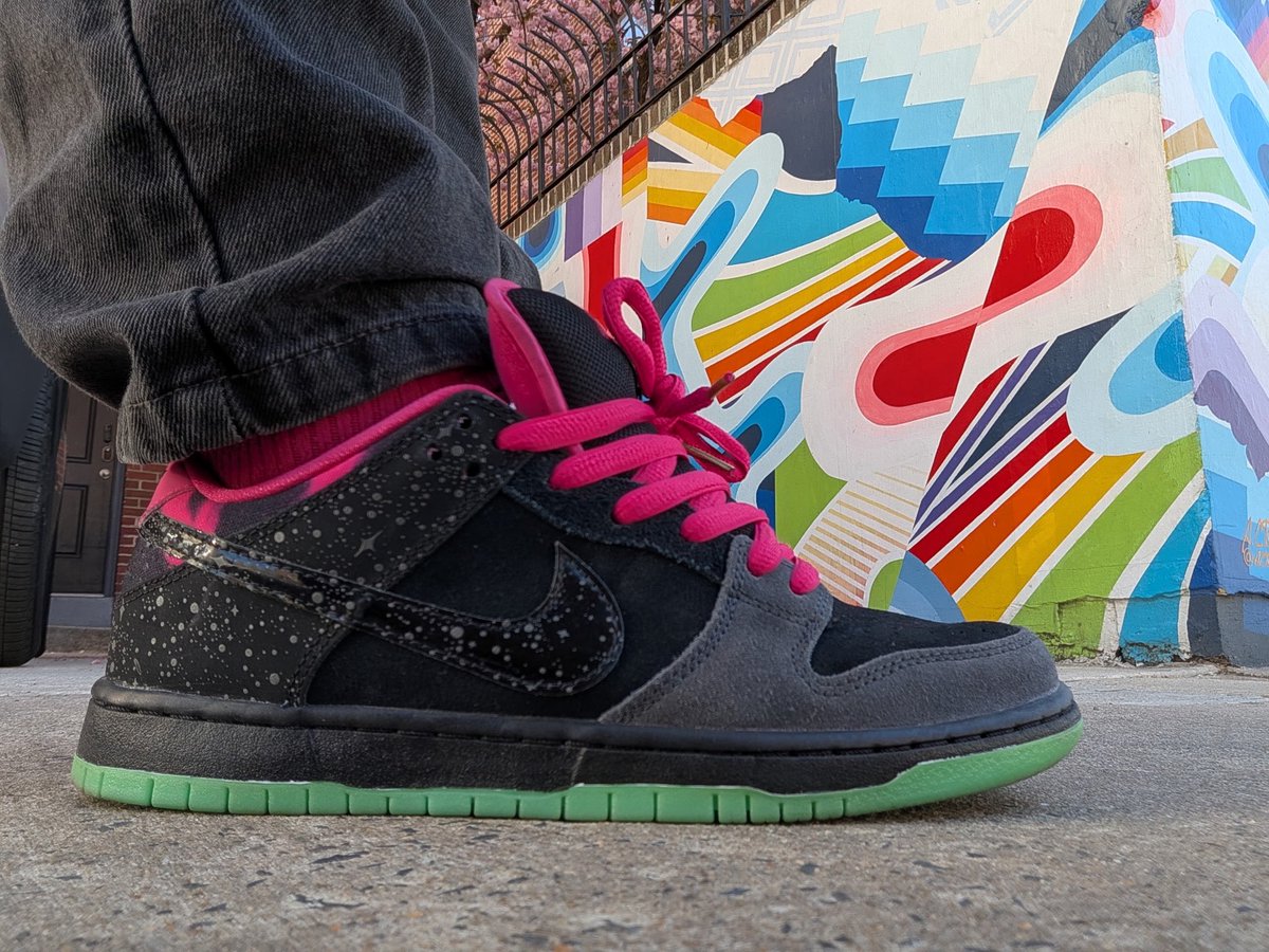 Sn3ak3r_Fr3ak3r's tweet image. #WDYWT @premierskate Northern Lights lows x Supreme Boucle camper (so elite) #YourSneakersAreDope #NikeSB