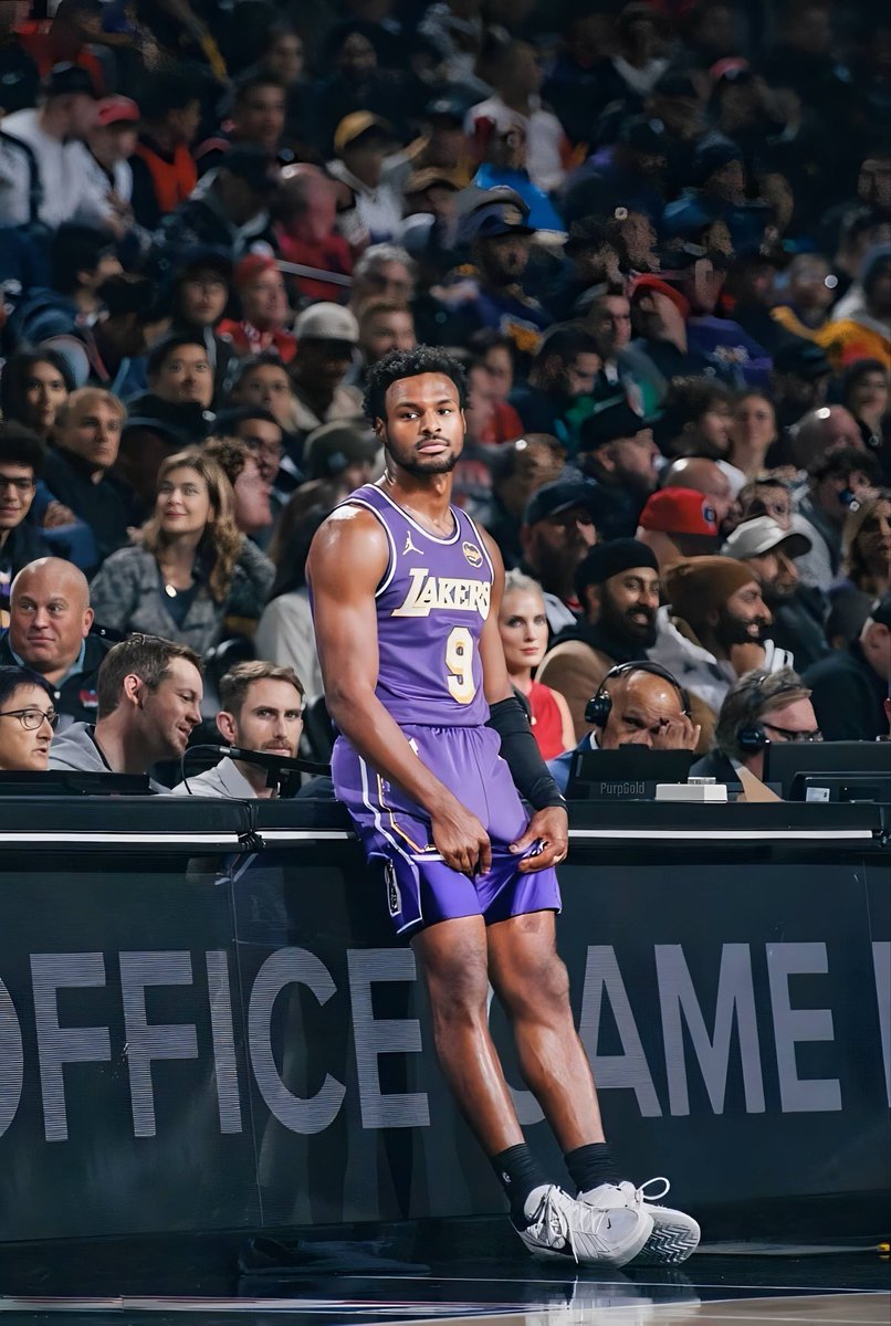 BronnyCenter tweet media