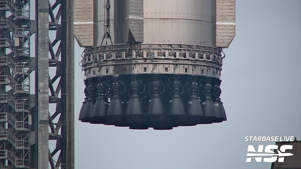 TrackingTheSB's tweet image. Booster 19 is being lifted onto Pad 2.

Track Starbase Here: figma.com/design/2AvC161…
Join Our Discord Here: discord.gg/ZbrSYPzDAq

📸NSF | Starbase Live | nsf.live/starbase

#Tracking #starship #Starbase #SpaceX