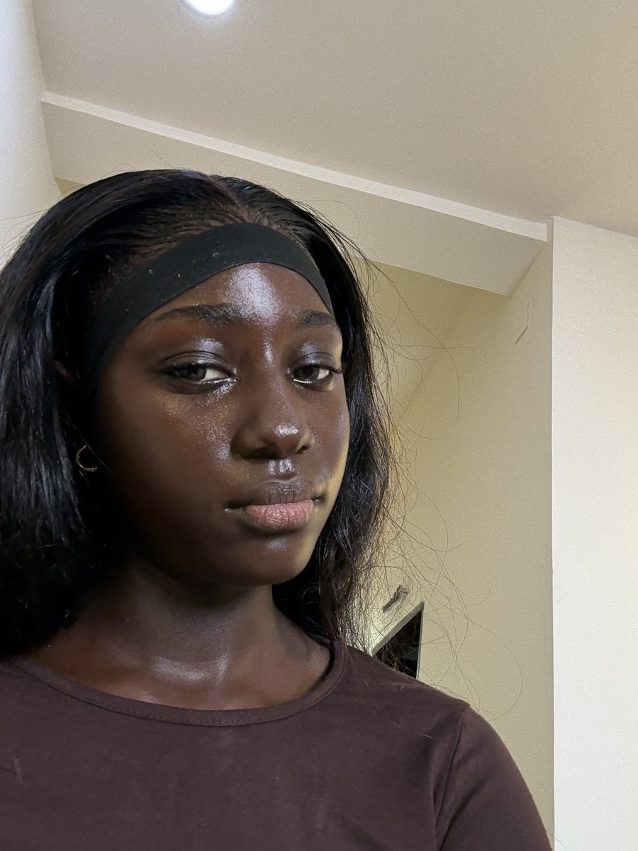 Claire 💙 tweet media