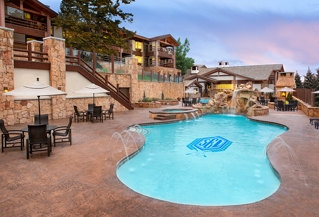 Stein Eriksen Lodge tweet media