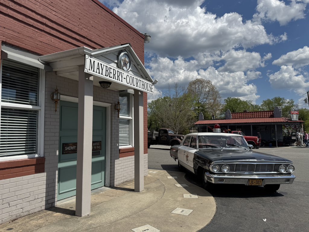 amazingaag's tweet image. #Mayberry #MountAiry #NC #Spring #SpringTime #SaturdayAfternoon