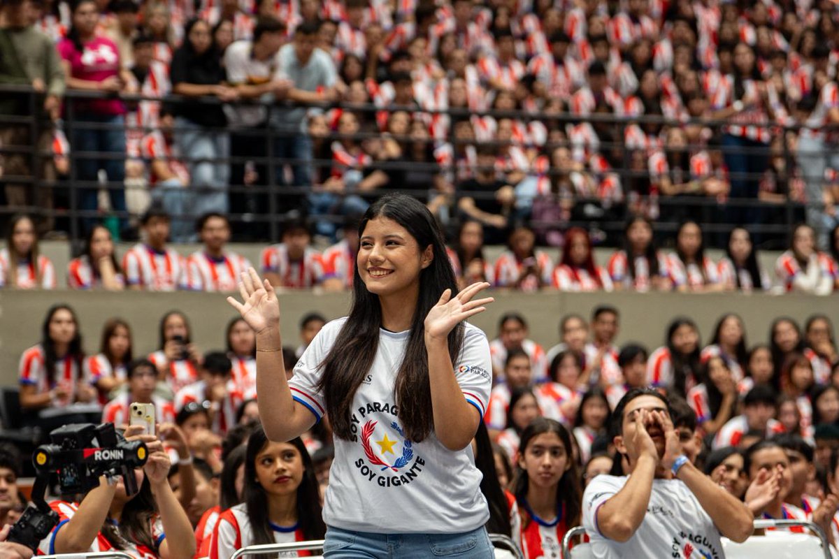 Santiago Peña tweet media