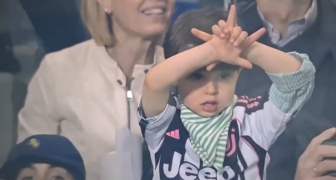 𝑫𝒆𝒏𝒊𝒔𝒆 🪐 tweet media