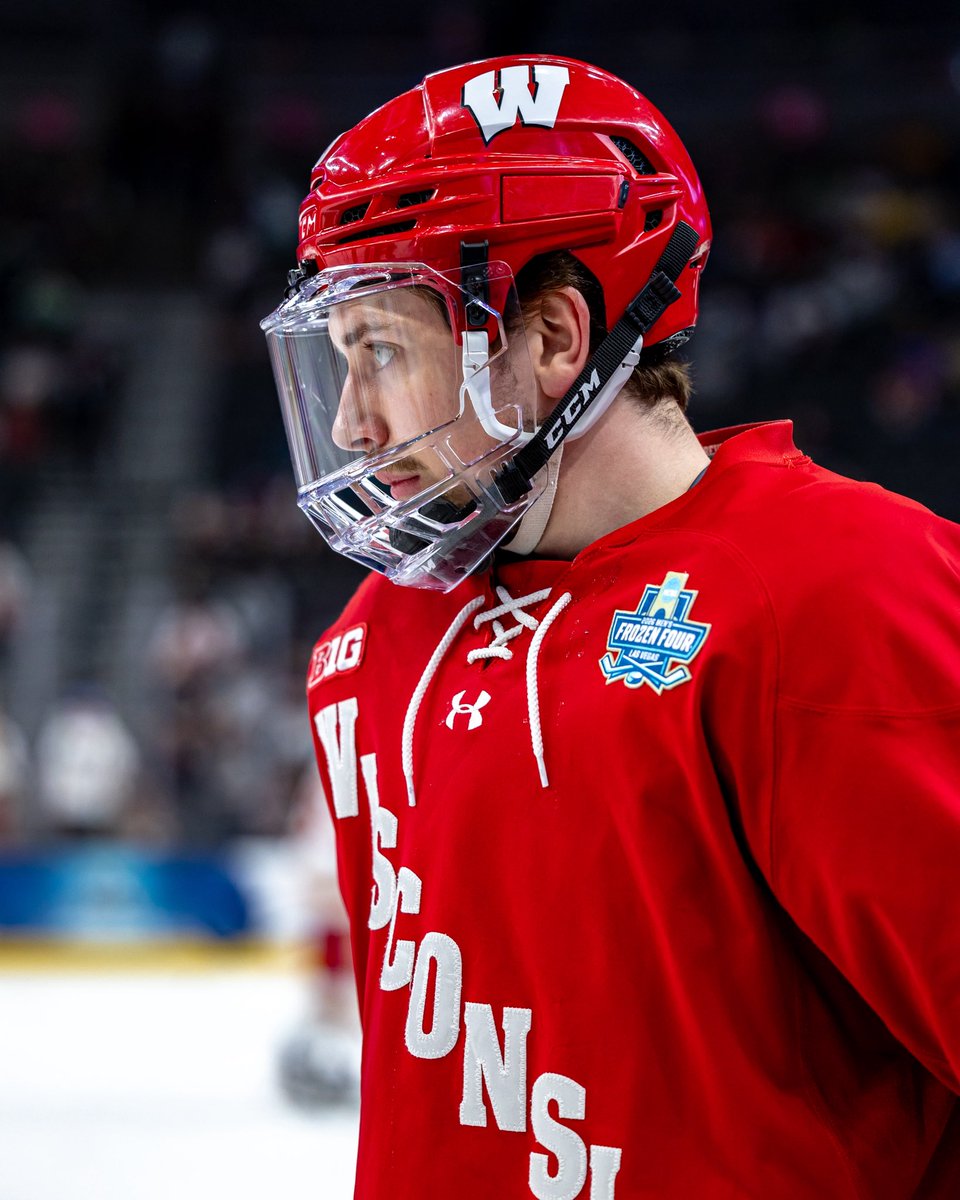 Wisconsin Hockey tweet media