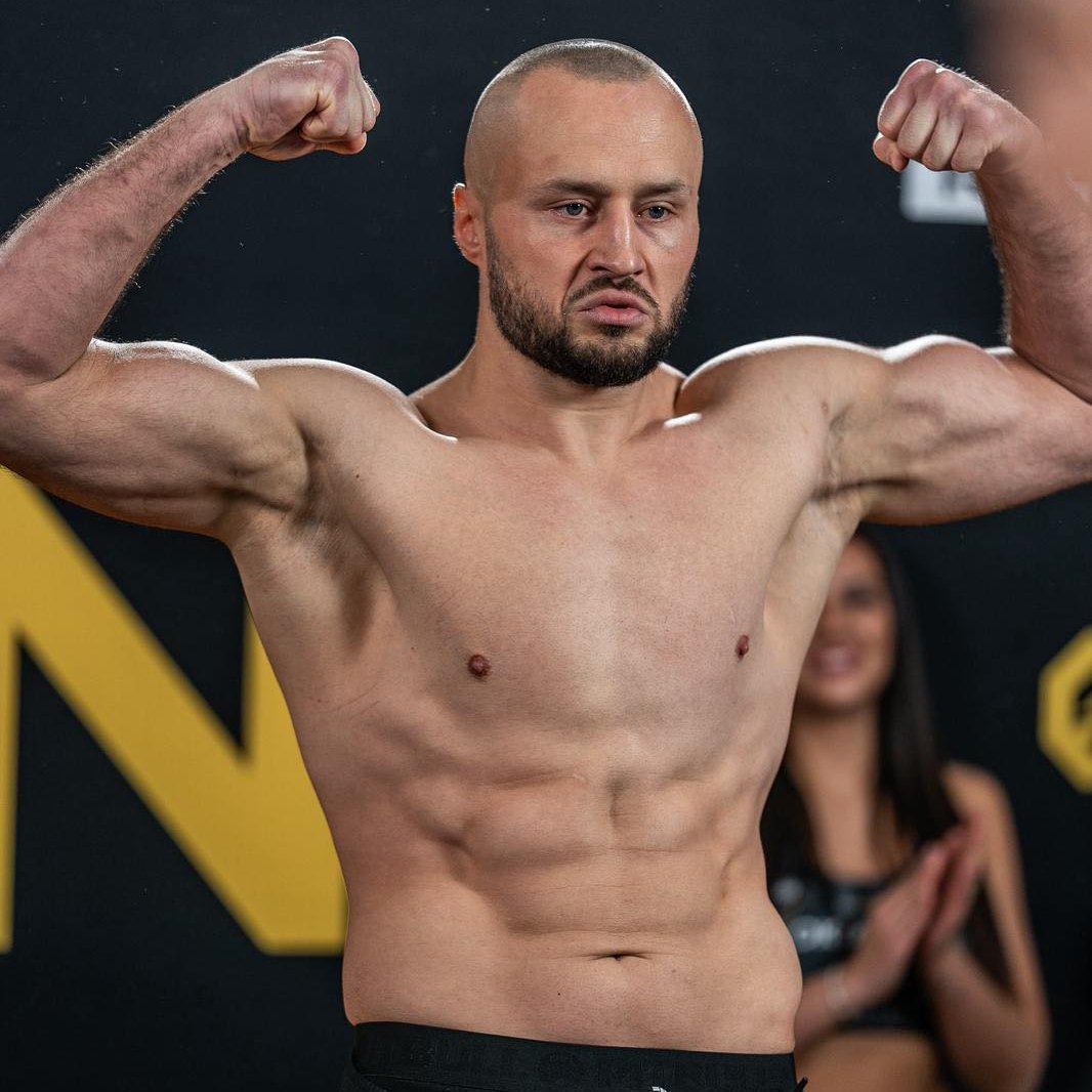 InTheCage.pl tweet media