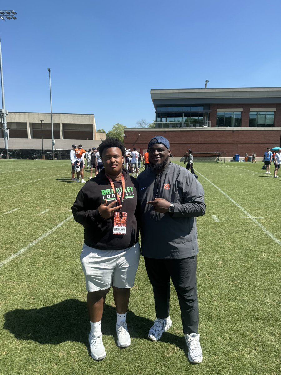 bradenjgreene's tweet photo. Had a great time @AuburnFootball  spring practice today!

@CoachKingWill @hardingharper @CoachDurkin @AuburnMade @ScoutFball @HallTechSports1 @Knick31Kaisaun @Coach__Lowery https://t.co/Bb1hQna86k