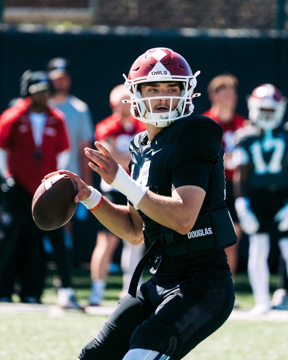 Temple_FB's tweet photo. Nothing better than Saturdays &amp; Football 🥹

#TempleTUFF https://t.co/t1mhPVUDTm