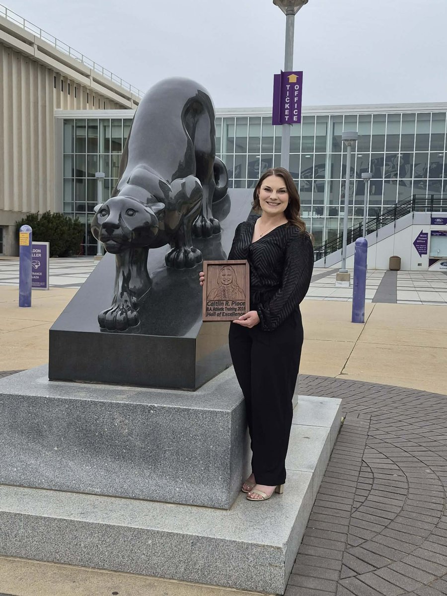 CaitrATC's tweet image. Turns out I've done some cool things over the last 10 years 💜💛 @UNIAthTraining #HallofExcellence #EarlyCareerAward