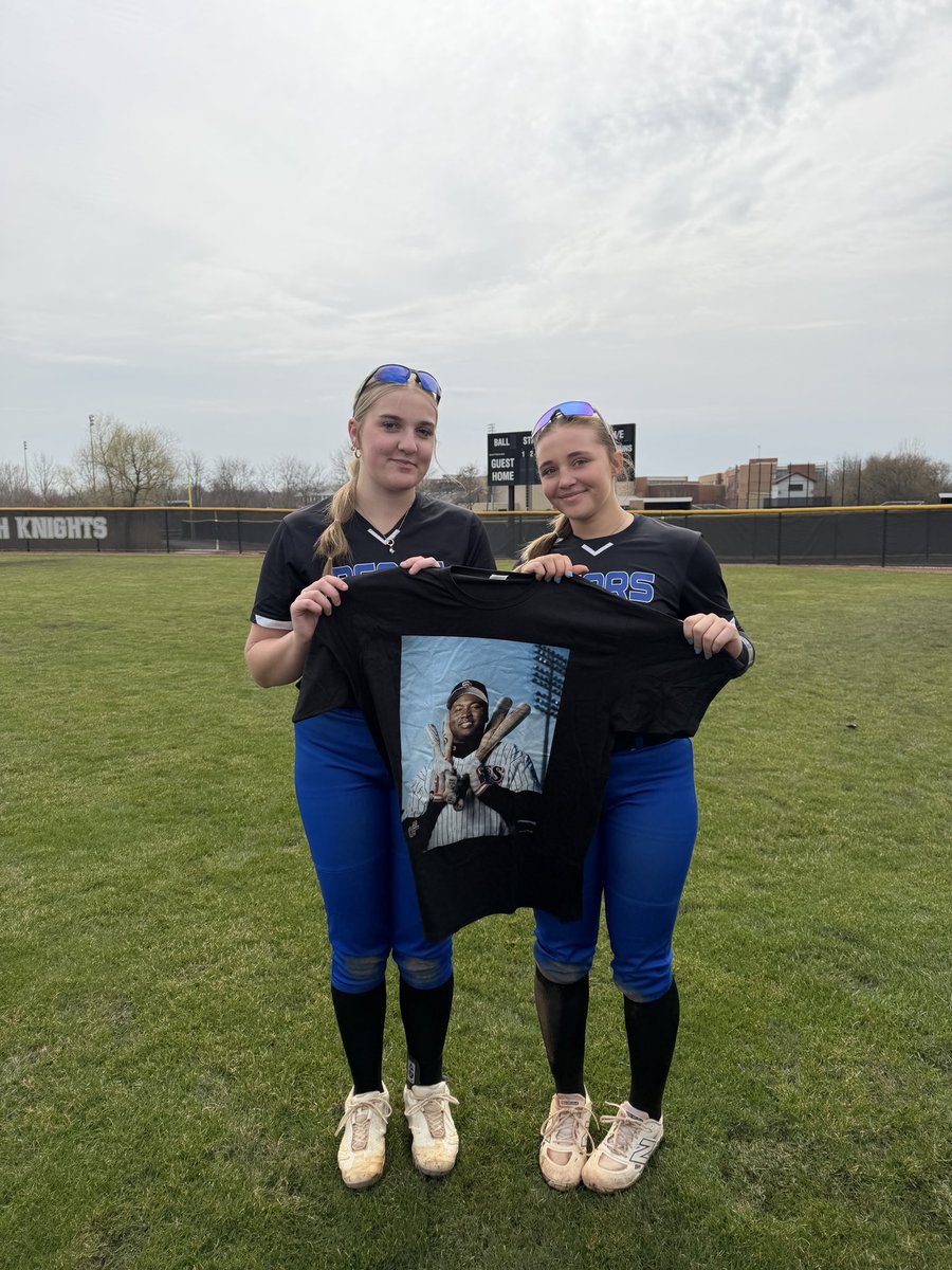 LZHS Softball tweet media