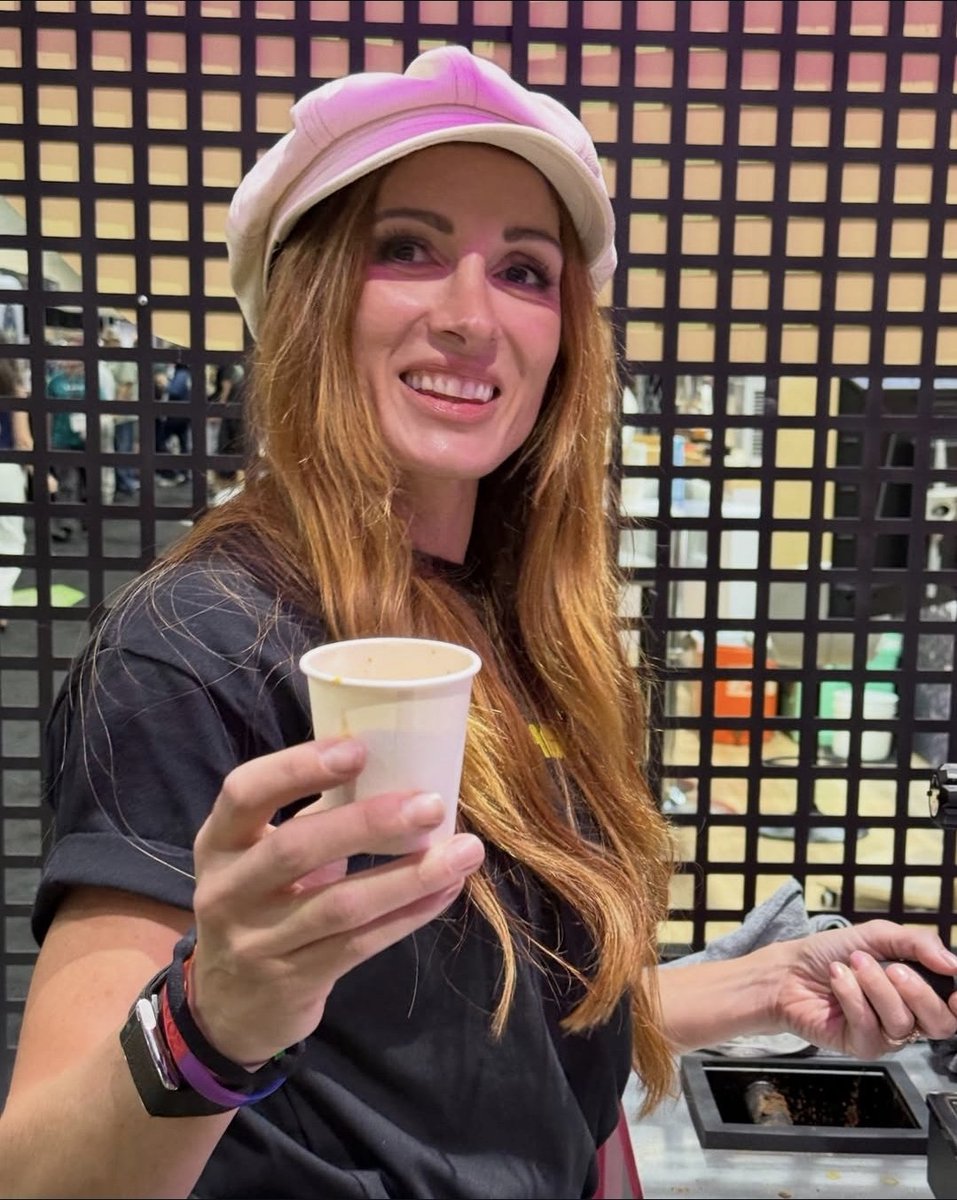 Becky Lynch Updates tweet media