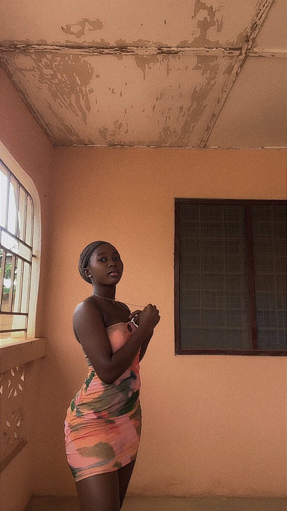 Efyiatandoh 💜 tweet media