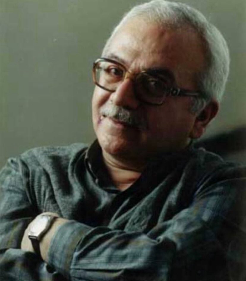 متولد ۲۱ فروردین ۱۳۲۱ در خانواده‌ای اهل فرهنگ و علم در اصفهان بود. هم پدرش پزشک بود و هم پدربزرگ مادریش.

«پدر بزرگ پدری، روحانی بود و پدر بزرگ مادری طبیبی تجددخواه و این هر دو برادر بودند.
تابلوی سردر خانه ما این بود بهبودستان دکتر میر سید حسنخان»

کودک بود که پدر بزرگش در