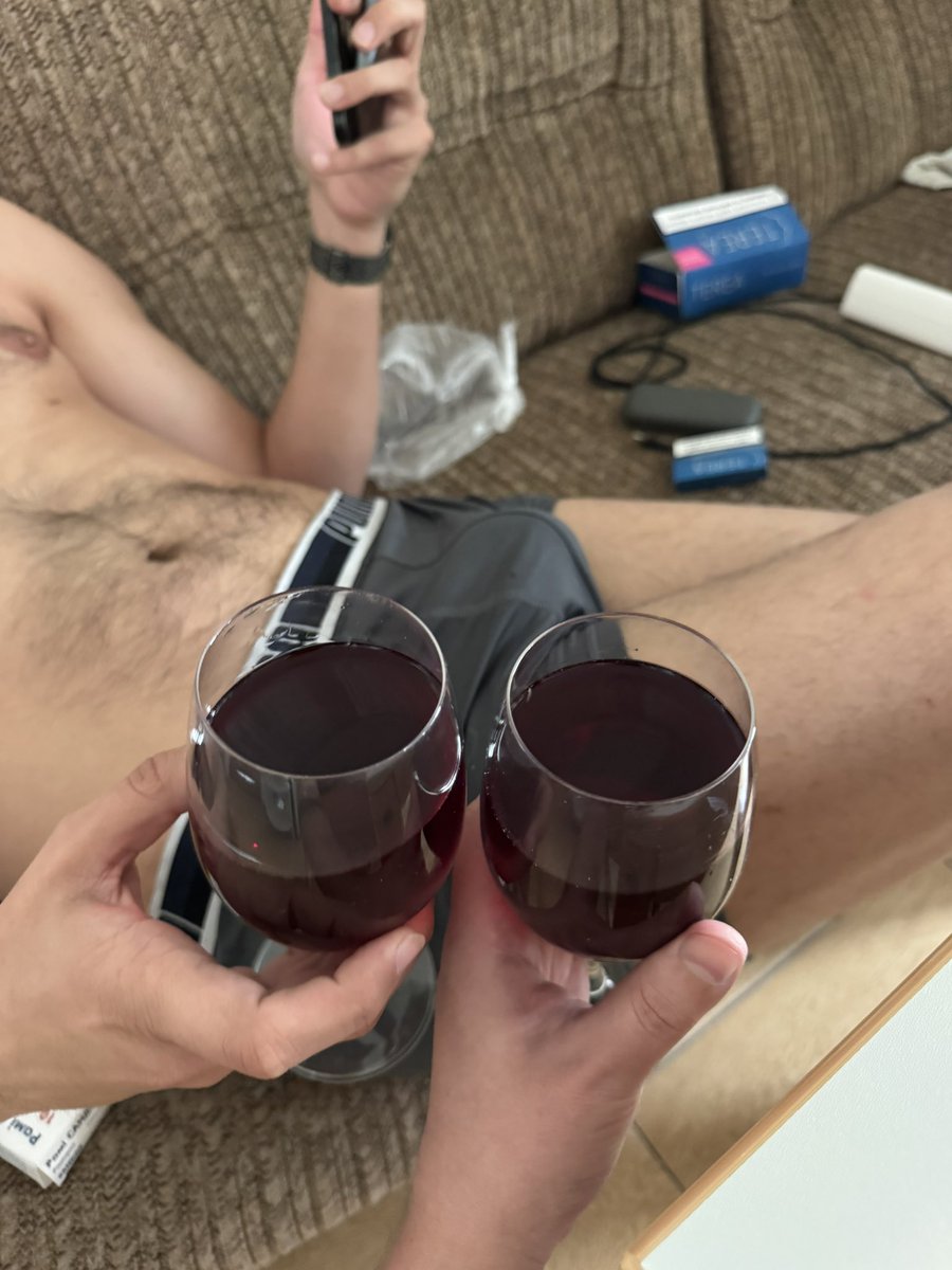 Веснянки та бекон 🐝 2К tweet media