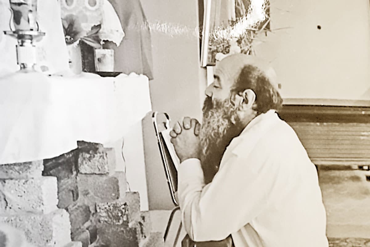 DesdeLaFeMx's tweet image. No todos los héroes usan capa… algunos usan sotana, como el padre Chinchachoma, que cambió la vida de miles de niños de la calle. 🥹🙌

Esta es su increíble historia: dlf.desdelafe.mx/4mlL6CS

#DíaInternacionaldelNiñooNiñaenSituacióndeCalle #niños