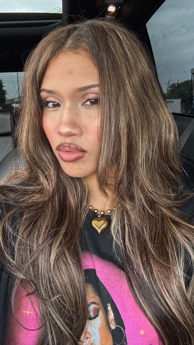 мαяιαн ѕα∂є (shawtyy) tweet media