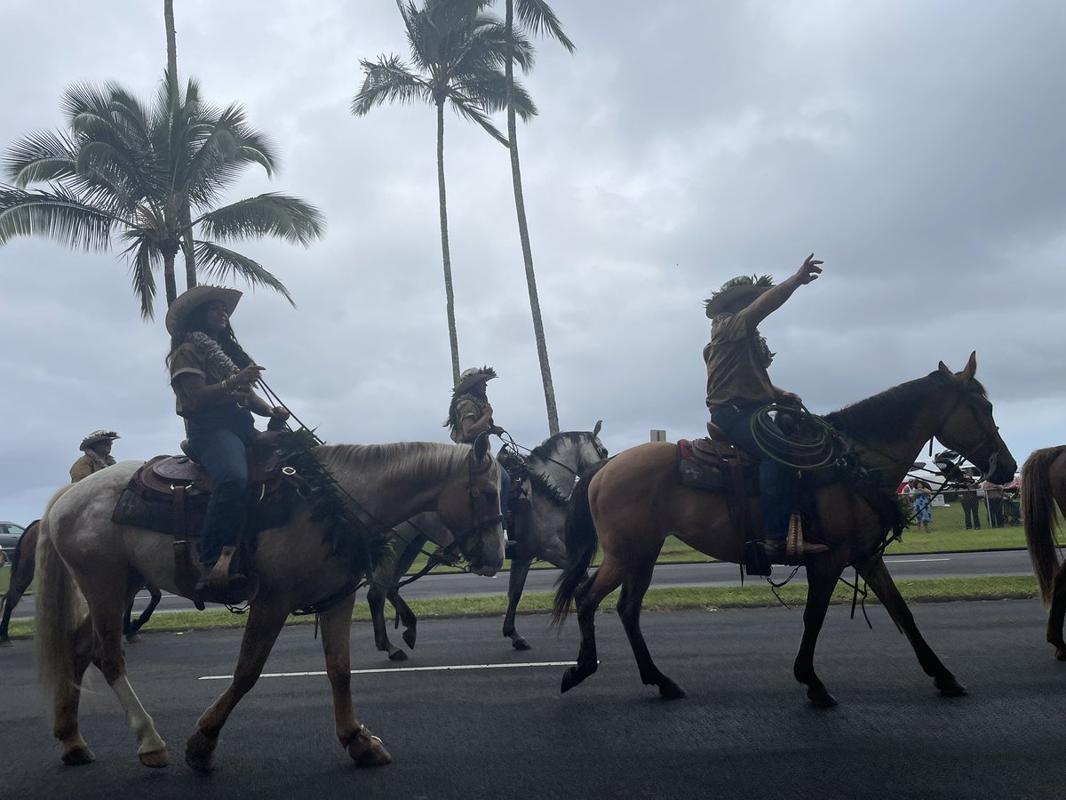 SylvieDahl's tweet image. Hilo Bayfront #MerrieMonarch parade #Hilo #Hawaii