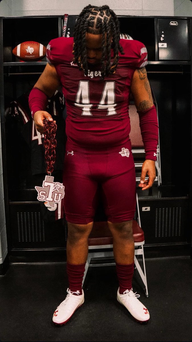 Coach Taylor Da Great tweet media