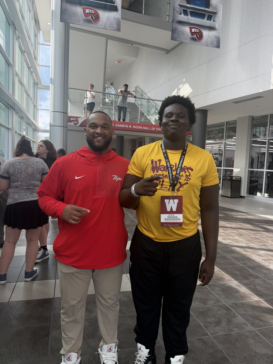 mumumagassouba's tweet photo. After a great conversation with @dltough_8 I am blessed to receive my first division 1 offer from western Kentucky!!!!!!!!!!!!! #gohilltopps @CoachAValentino @Jacksonville8 @jsteve03 @Kenny_K9mccall @CoachDougPryor https://t.co/KX1bAQW4mb