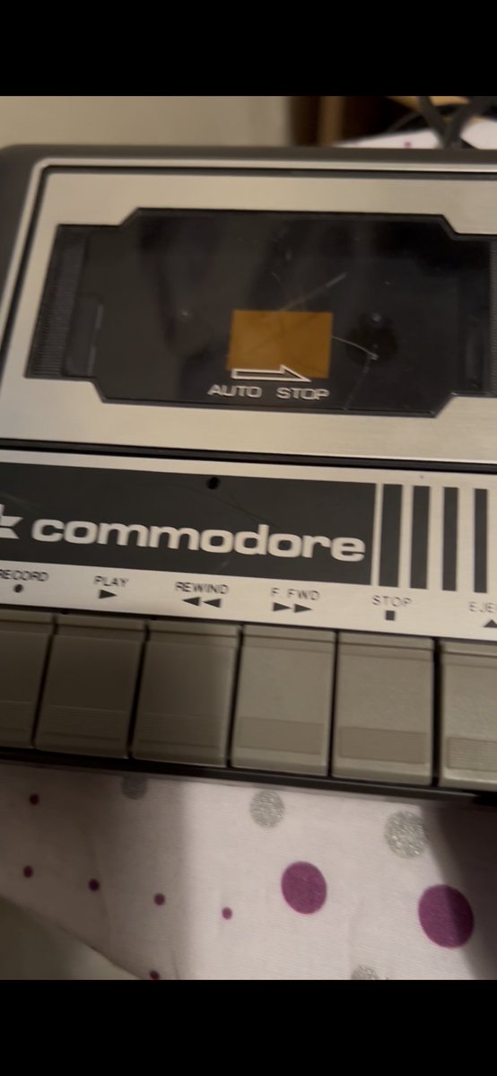 2e0iqj / jez / 26tm062 tweet media