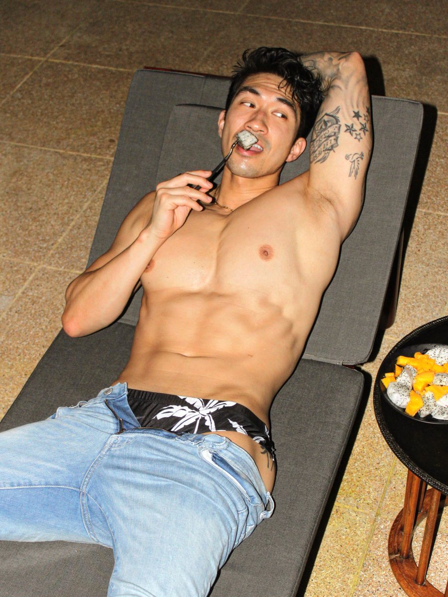 Ronnie Woo tweet media