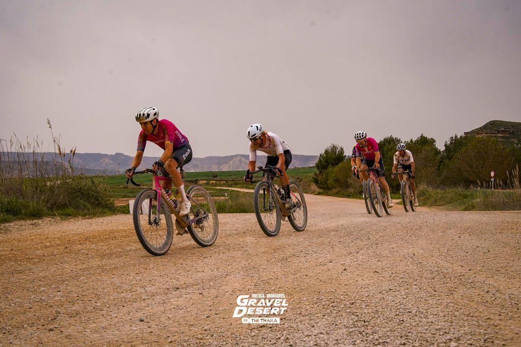 benthomas88's tweet photo. Images from todays Gravel Desert race here in Spain. https://t.co/btoMzZbobM