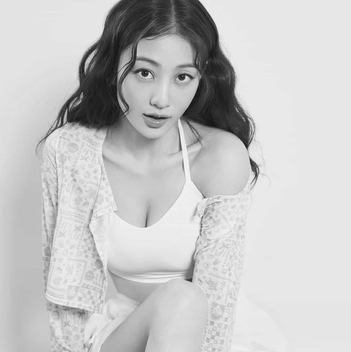 CRUSH
ᴊɪʜʏᴏ x ᴏᴄ 🔞 ᴀᴜ

Ngewe setelah berantem emang paling enak
© Gawvel