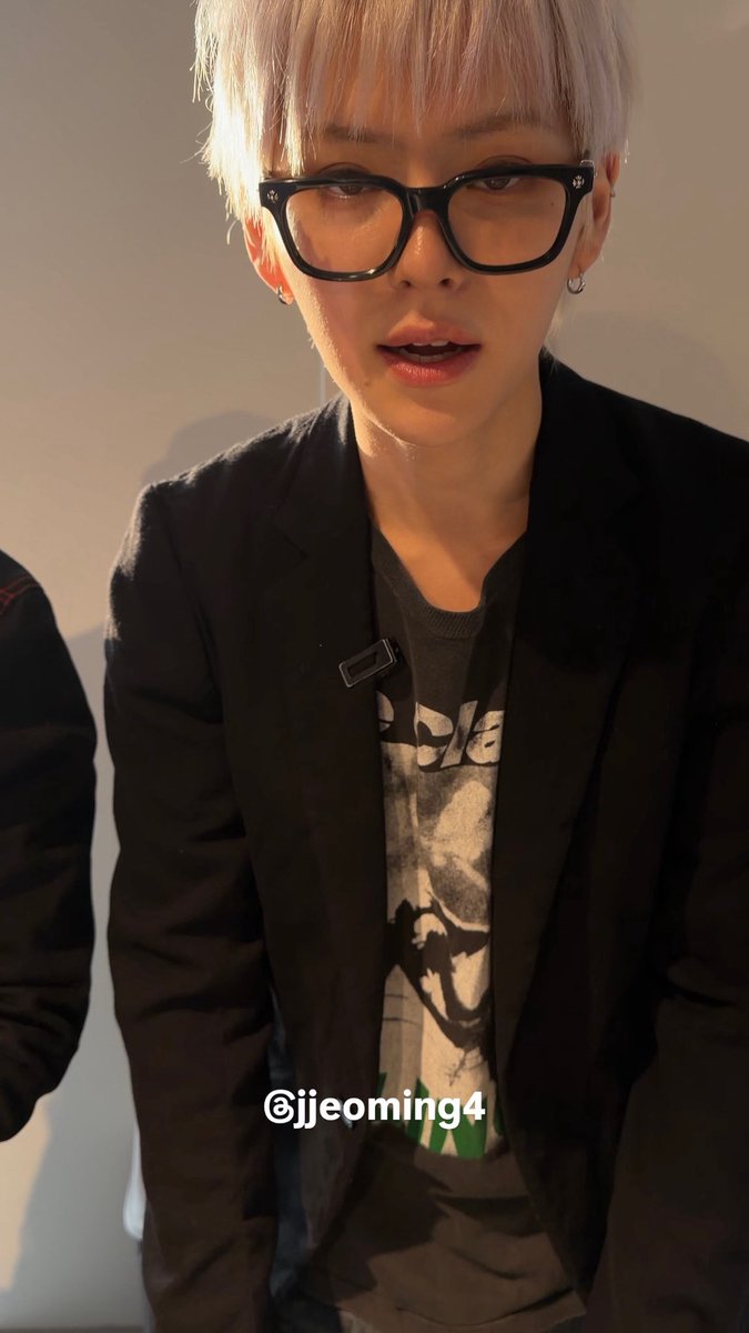 jjeoming4's tweet photo. 260411 플리마켓 #요시
 
만화 뚫은거같애.. https://t.co/gdpMCR4Ehd